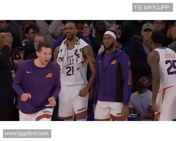 布伦森受伤右脚踝扭伤，麦迪逊广场花园寂静！尼克斯进攻体系崩塌季后赛前景蒙阴影